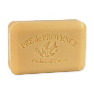 Pre de Provence Artisanal Soap Bar, Enriched with Organic Shea Butter, Natural French Skincare, Quad Milled for Rich Smooth Lather, 8.8 Ounce, Sandalwood