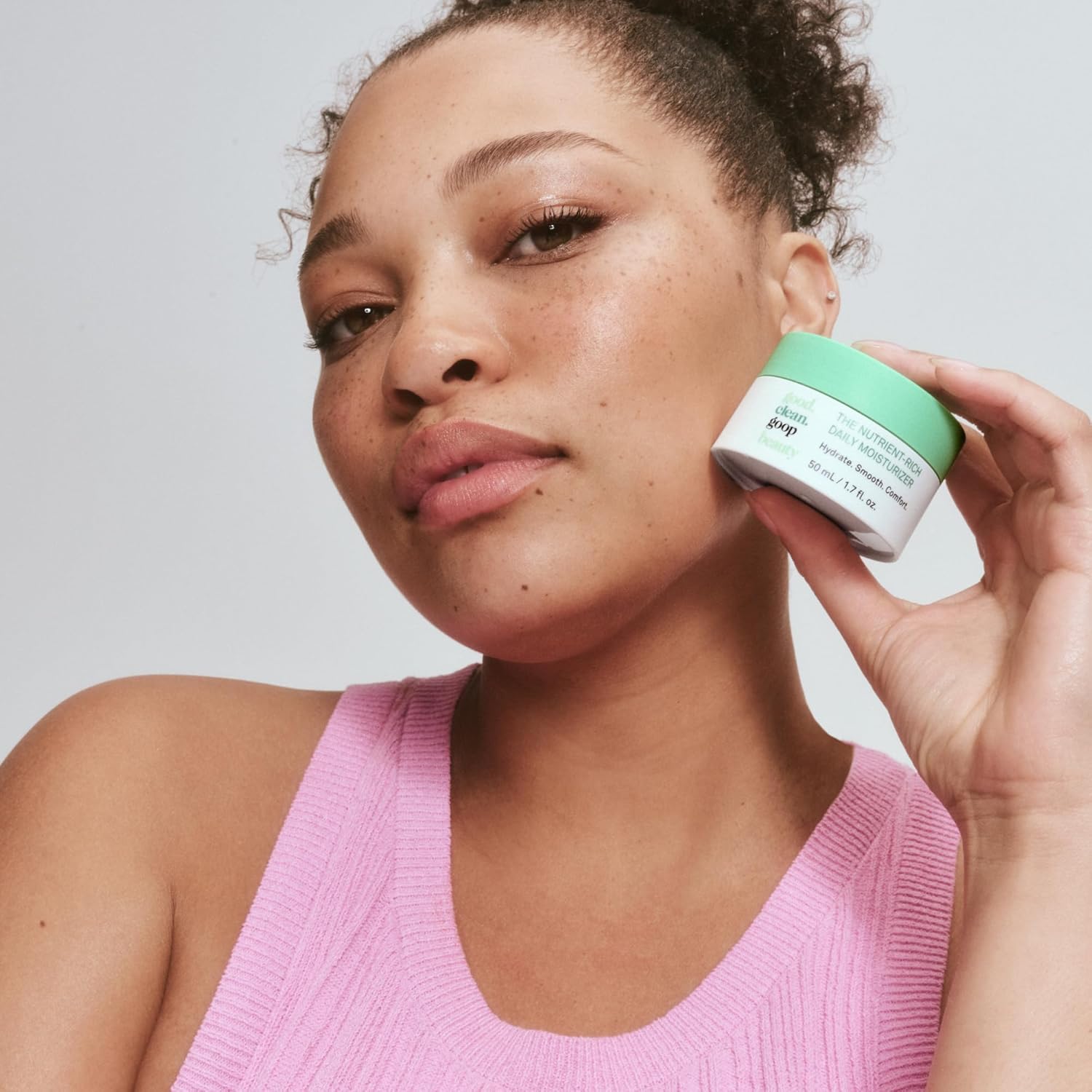 good.clean.goop beauty The Nutrient-Rich Daily Moisturizer | Hydrating Face Moisturizer for Smooth Skin | Niacinamide, Raspberry Seed Oil & Beetroot Extract | Vegan & Cruelty Free | 1.7 Fl oz - Image 3