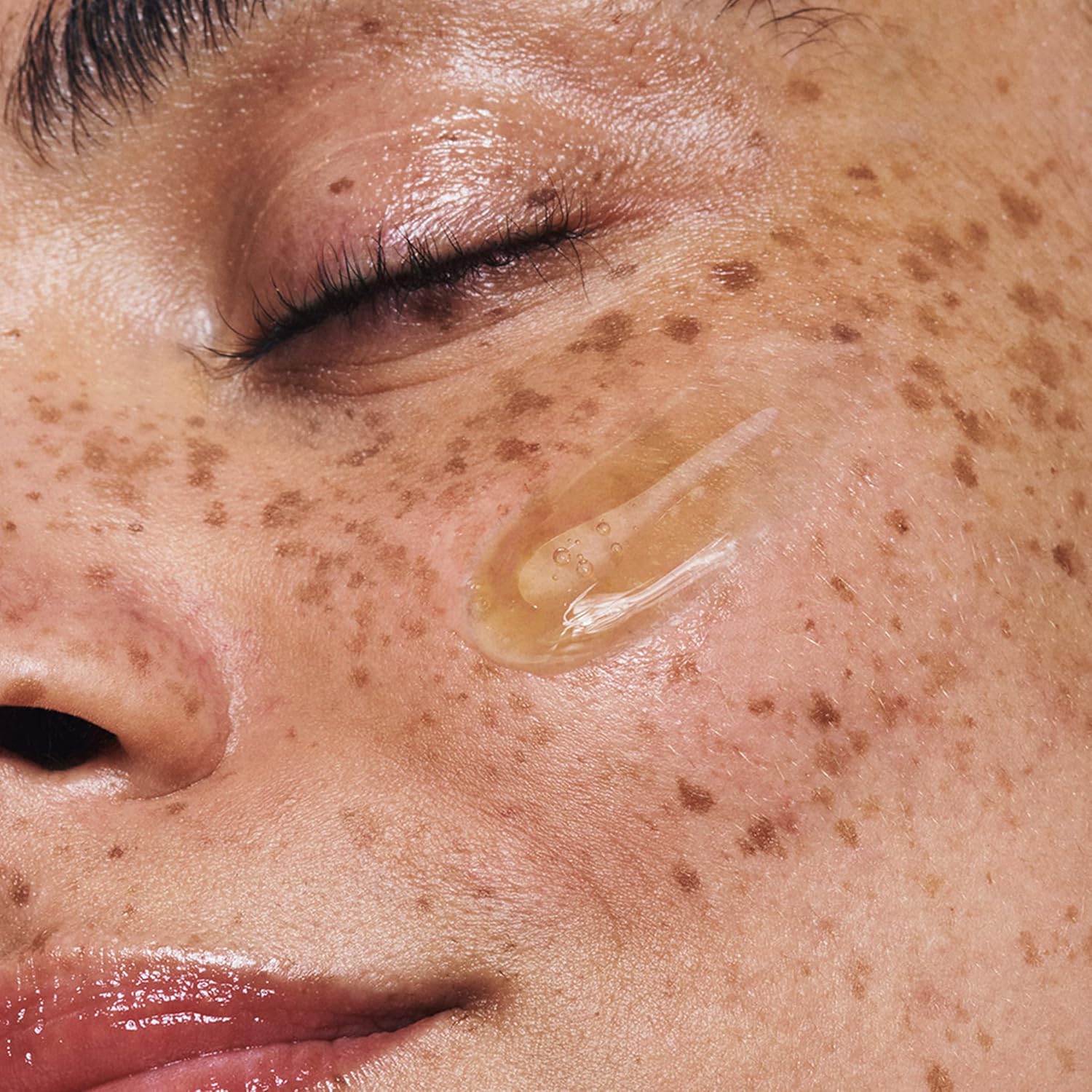 Clarins Double Serum | Anti Aging Face Serum | Visibly Firms, Smoothes, Boosts Radiance, and Refines Pores | 24H Hydration | All Skin Types - Image 9