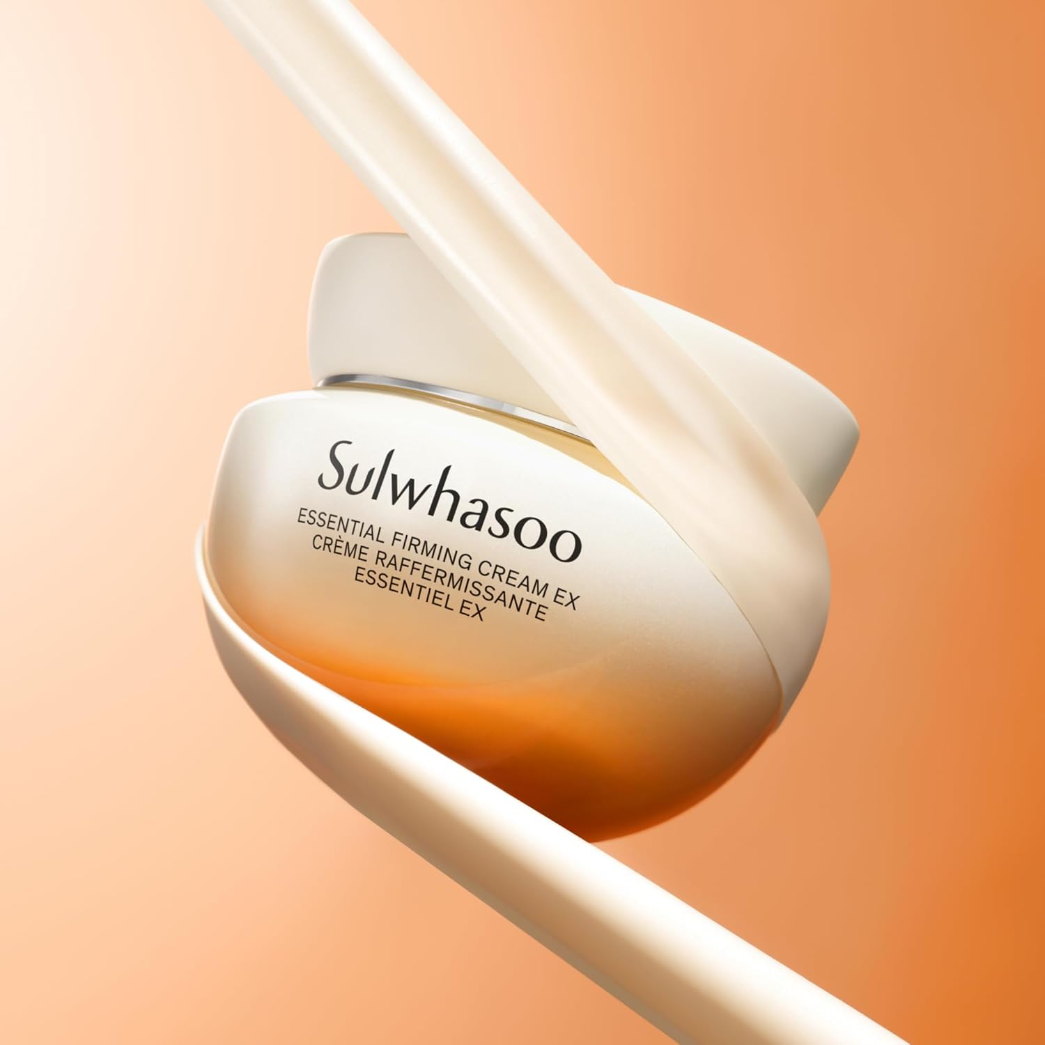 Sulwhasoo Essential Comfort Firming Cream - A hypoallergenic, whipped moisturizing cream that visibly improves firmness - Image 5